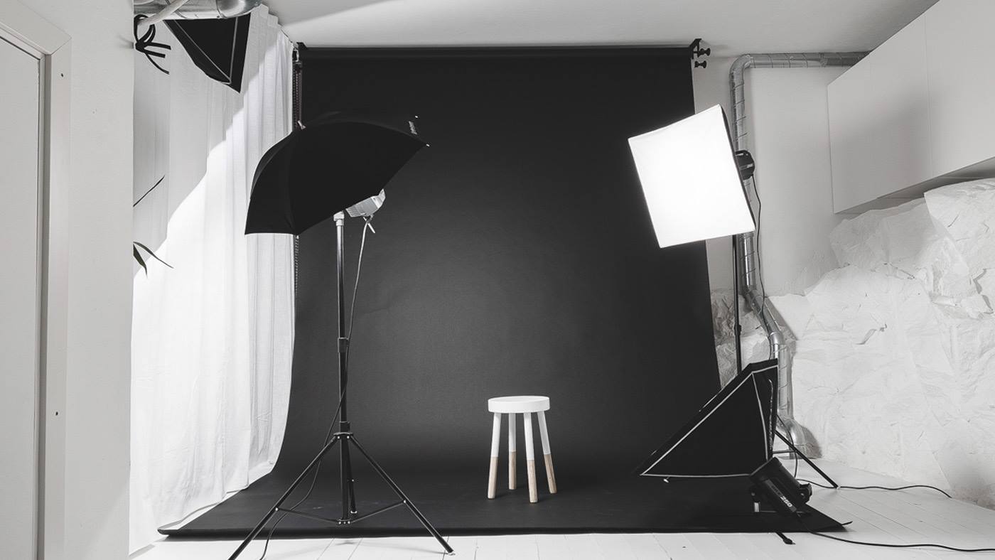 Svart studiobakgrund i Light Box fotostudio